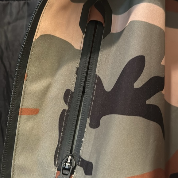 Thirty Two ski and snowboard jacket - Picture 10 of 11